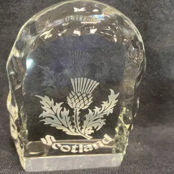 Burns Crystal New Boxed fancy thistle SCOTLAND standing stone rock sides Gift - Picture 2 of 8
